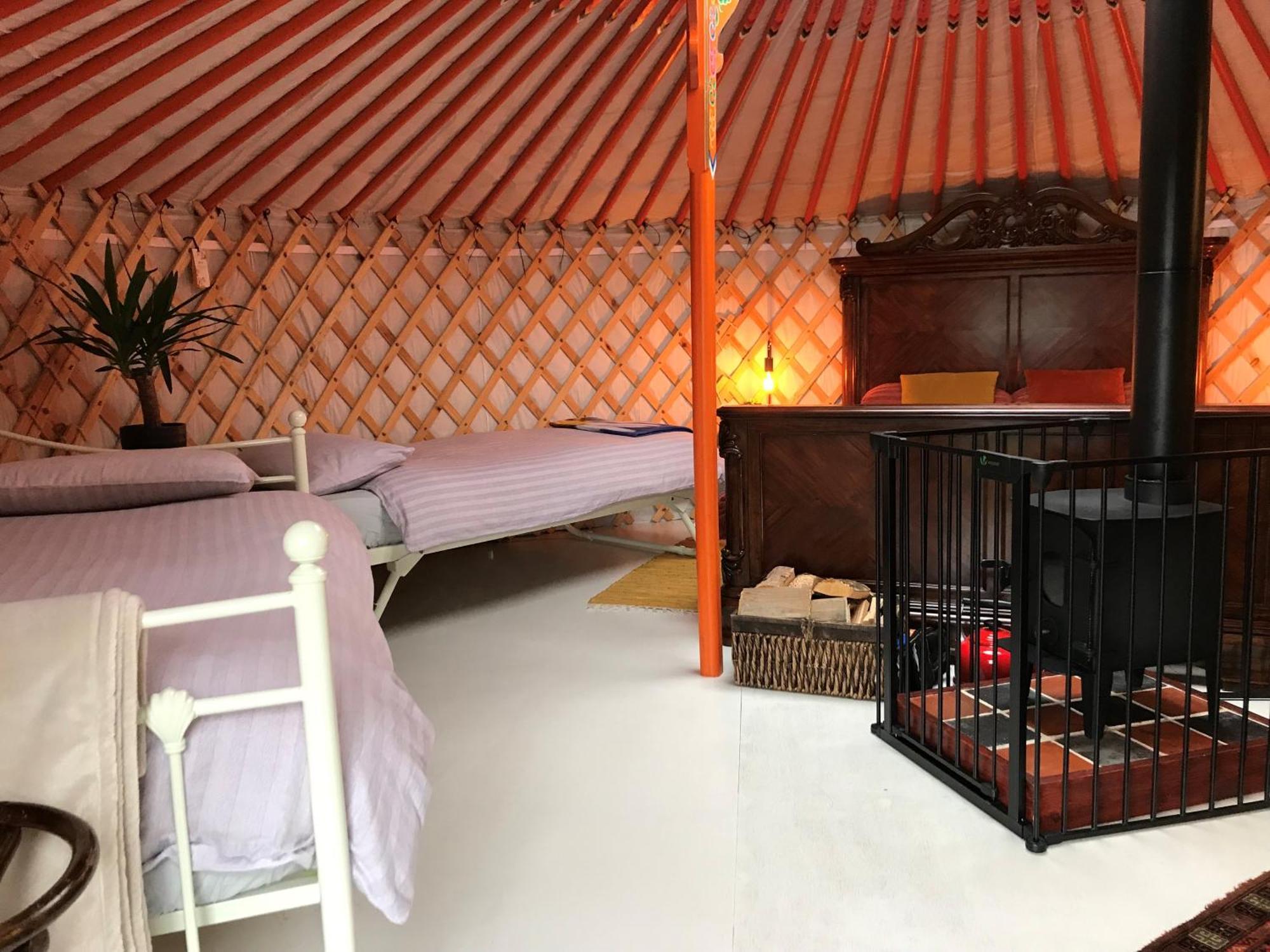 Gilfach Gower Farm Luxury Yurt With Hot Tub Hotel Ammanford Buitenkant foto