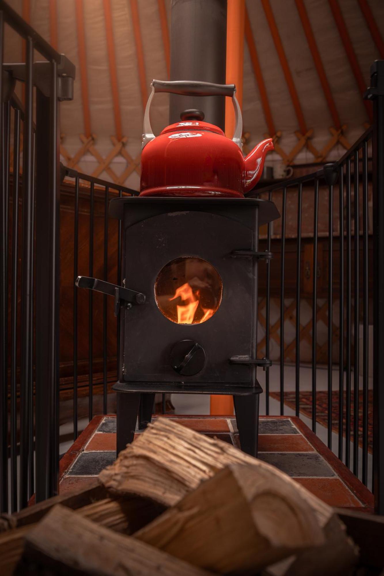 Gilfach Gower Farm Luxury Yurt With Hot Tub Hotel Ammanford Buitenkant foto